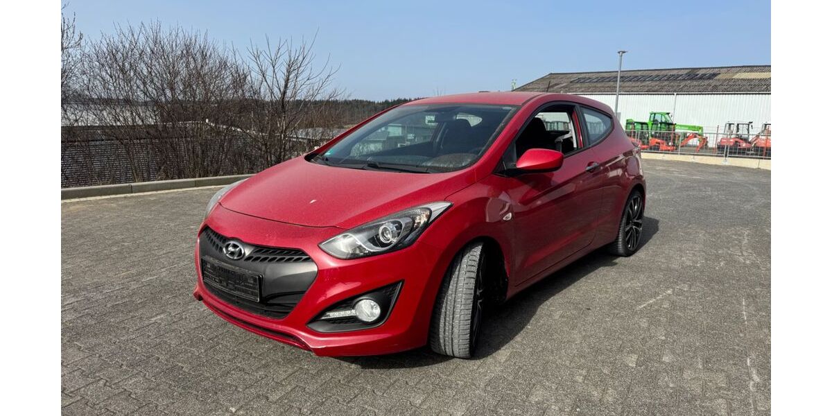 Hyundai i30 129.451 km 3.990 &euro; Oberhonnefeld 56587