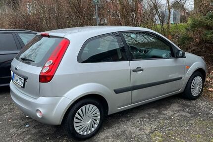 Ford Fiesta 116.021 km 2.100 &euro; heiligenhafen 23774