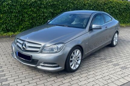 Mercedes-Benz C 250 161.000 km 9.990 &euro; Weißenfels 06667