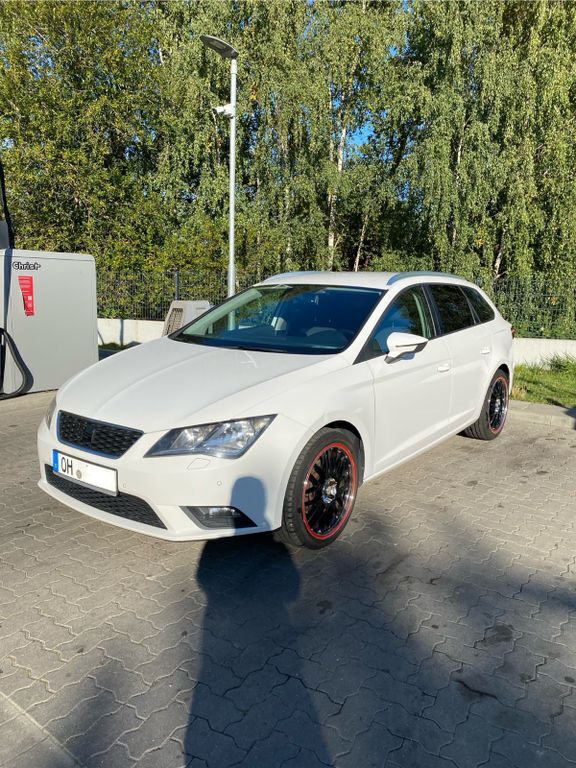 Seat Leon 231.800 km 6.900 € Lübeck 23552