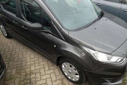 Ford Transit Connect 61.900 km 15.990 &euro; Berlin / Tegel 13509