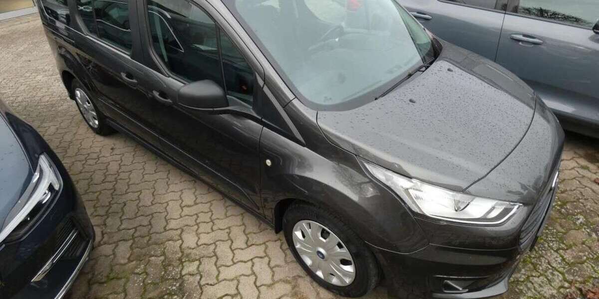 Ford Transit Connect 61.900 km 15.990 &euro; Berlin / Tegel 13509