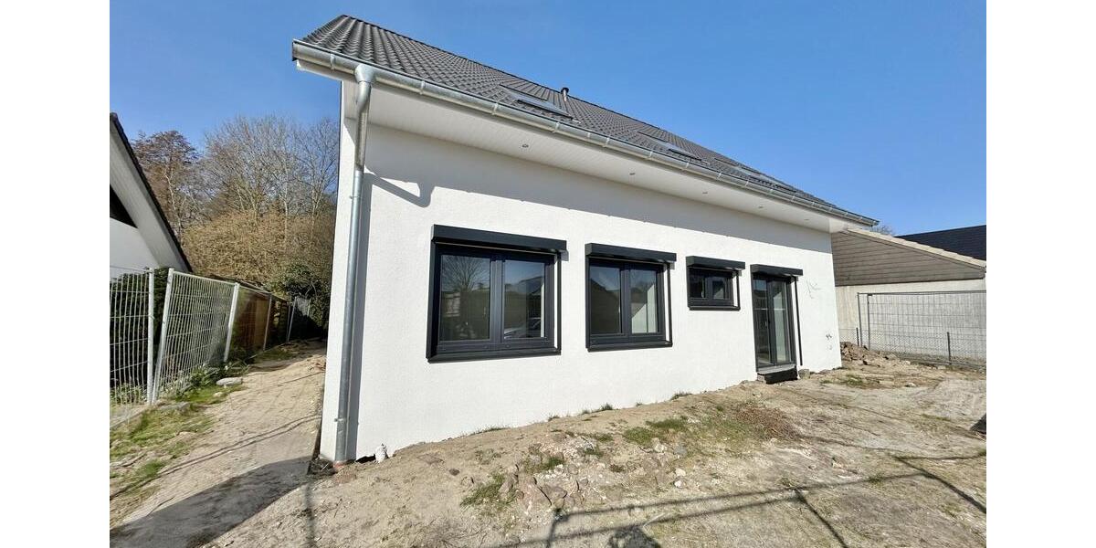 Einfamilienhaus Stuhr - 6 Zimmer, 205 m&sup2;, 2.100&euro; | Angebot:25477673