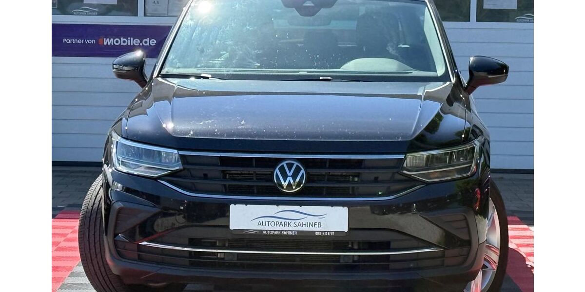 VW Tiguan 132.792 km 24.749 &euro; VÖHRINGEN (LANDKREIS ROTTWEIL BEI STUTTGART) 72189
