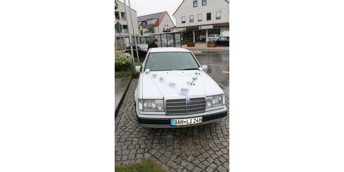Mercedes-Benz E 300 266.000 km 8.750 &euro; Erdweg 85253