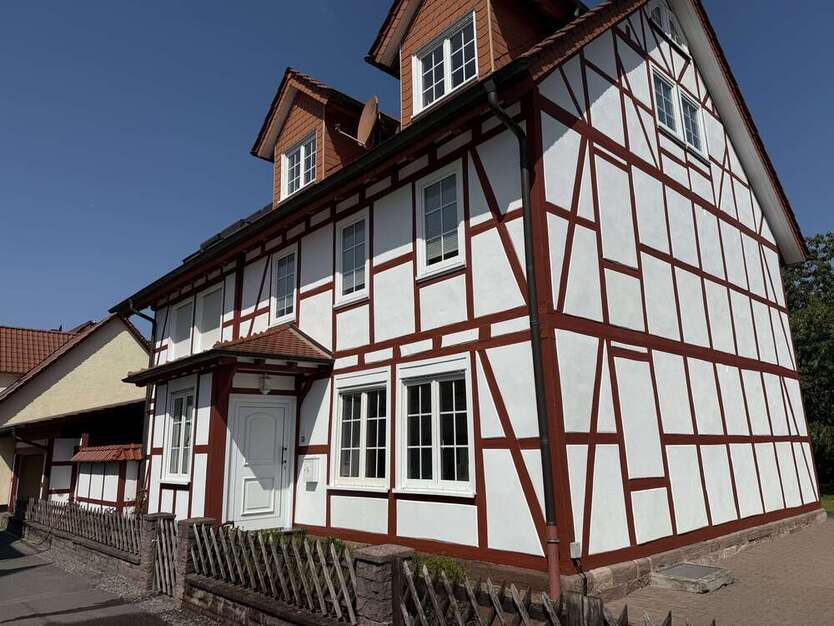 Haus zum Kaufen in Witzenhausen 498.000 € 330 m²