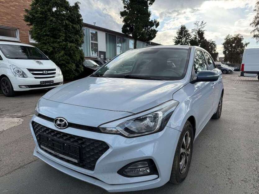 i20