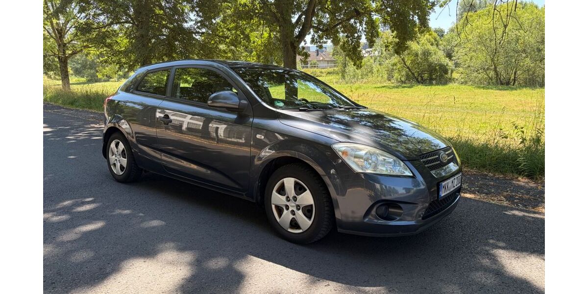 Kia ceed / Ceed 145.400 km 1.900 &euro; Gelnhausen 63571