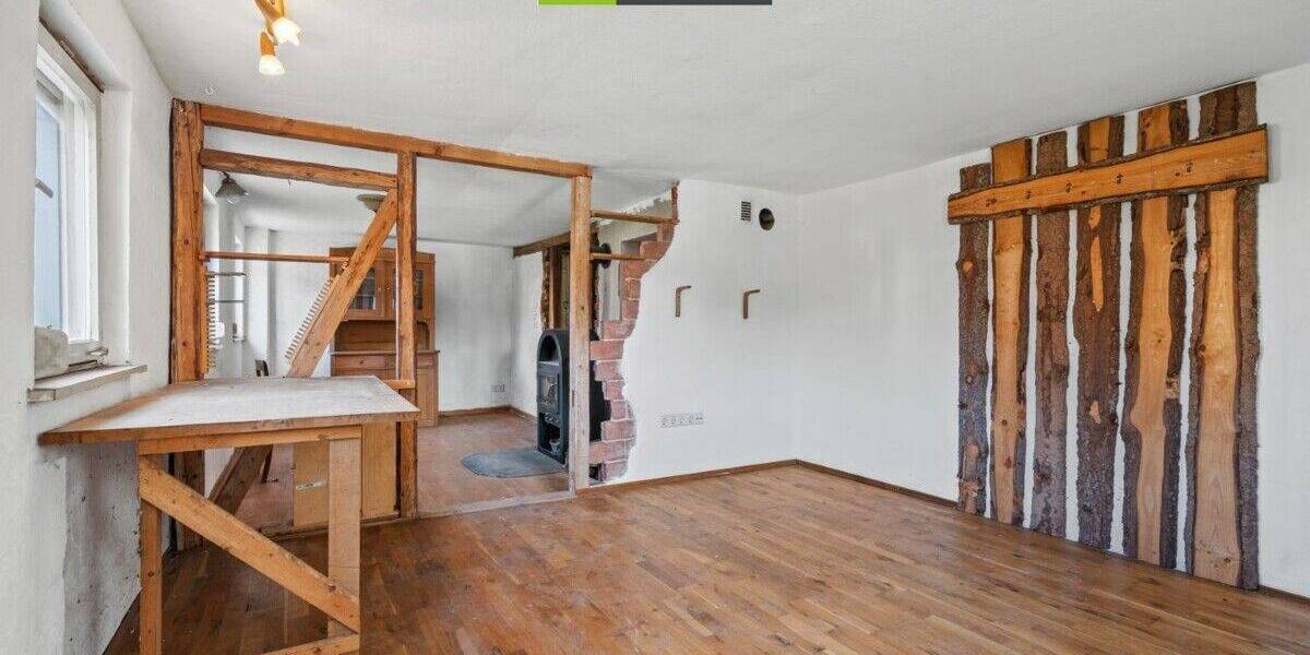 Doppelhaushälfte Gomadingen - 6 Zimmer, 127 m&sup2;, 80.000&euro; | Angebot:25693511