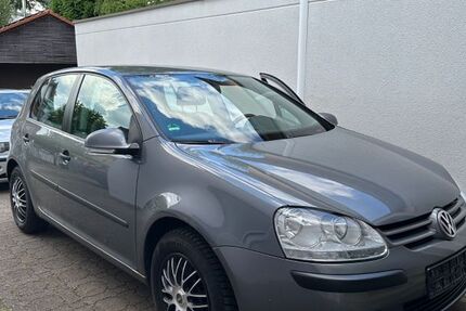 VW Golf 180.000 km 2.500 &euro; Gröbenzell 82194