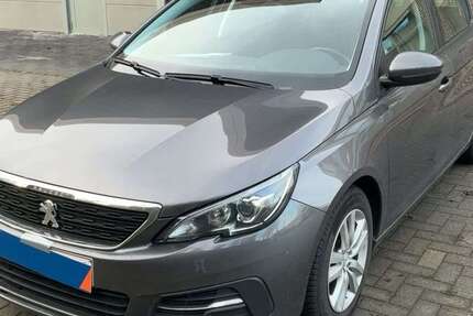 Peugeot 308 95.000 km 9.900 &euro; Barbelroth 76889