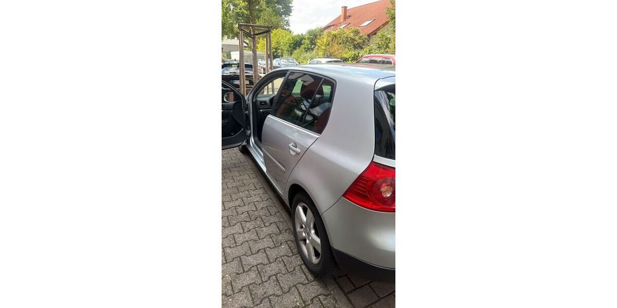 VW Golf 118.000 km 3.950 &euro; Heidelberg 69115