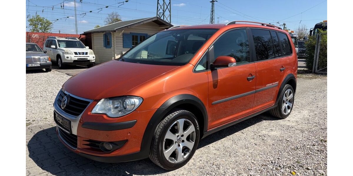 VW Touran 167.000 km 5.499 &euro; München 81825