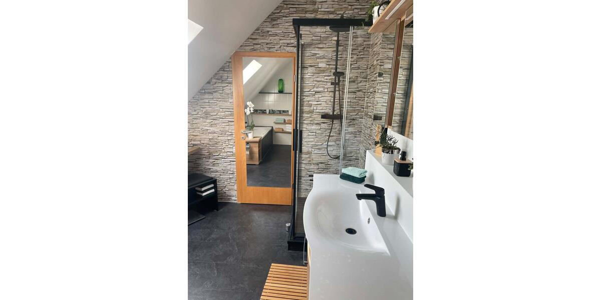 Dachgeschoßwohnung Rotthalmünster - 3.5 Zimmer, 114 m&sup2;, 700&euro; | Angebot:25809610