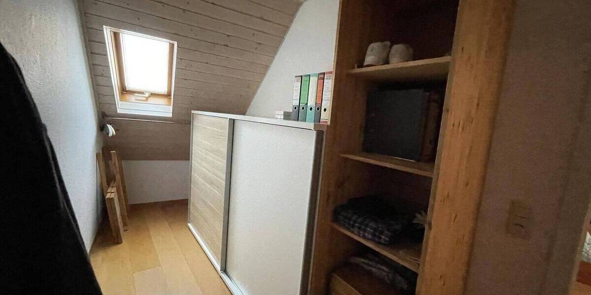 Mehrfamilienhaus, Wohnhaus Sachsenheim Kleinsachsenheim - 6 Zimmer, 172 m&sup2;, 349.000&euro; | Angebot:26108174