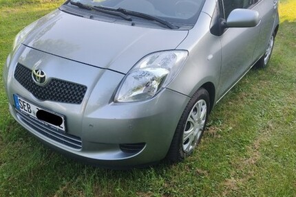 Toyota Yaris 95.450 km 4.250 &euro; Stolpen 01833