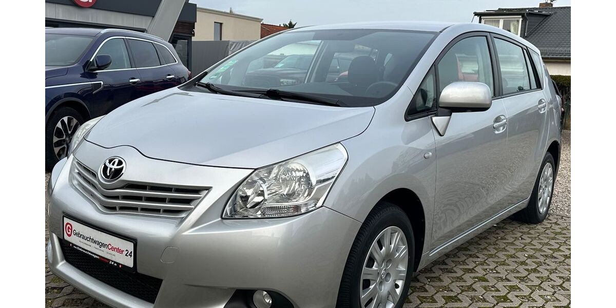 Toyota Verso 97.632 km 9.990 &euro; Hoppegarten 15366