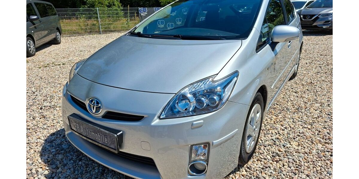Toyota Prius 213.000 km 6.999 &euro; Bitterfeld-Wolfen OT Wolfen 06766