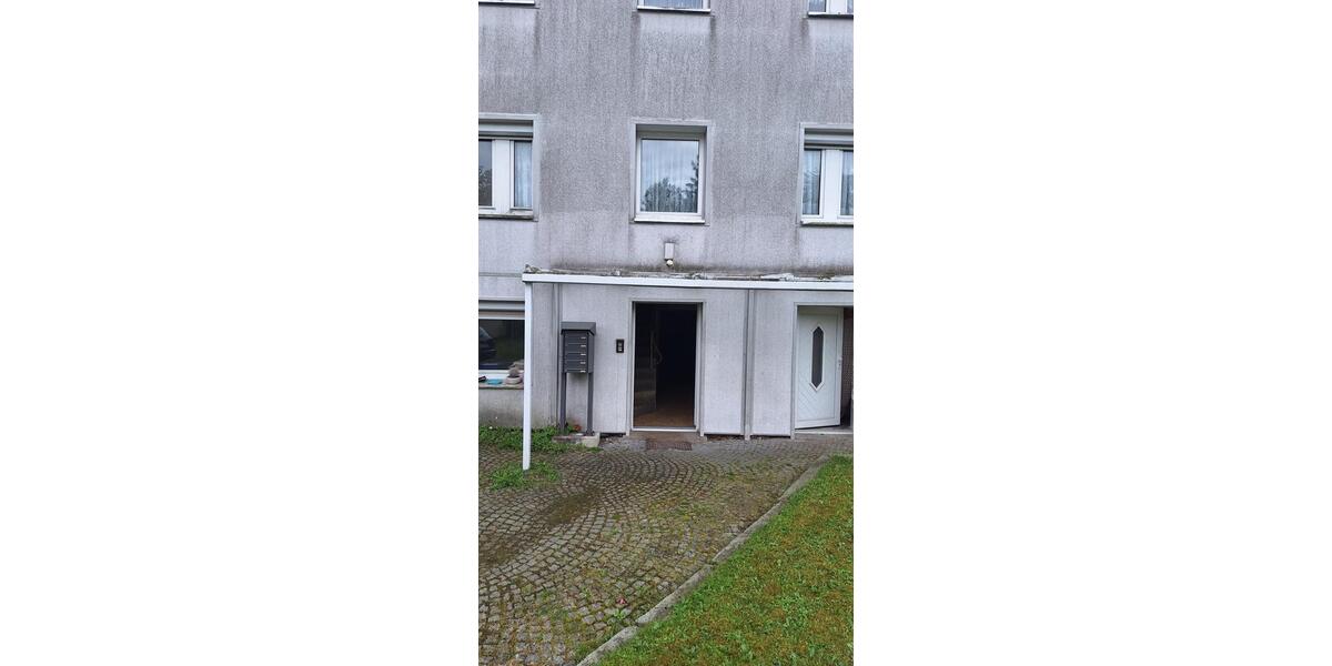 Dachgeschoßwohnung Helmbrechts - 3 Zimmer, 70 m&sup2;, 450&euro; | Angebot:25435866