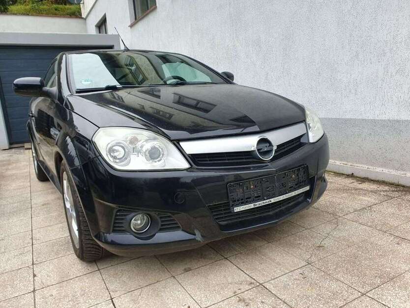Opel Tigra 193.547 km 1.350 € Zimmern 78658