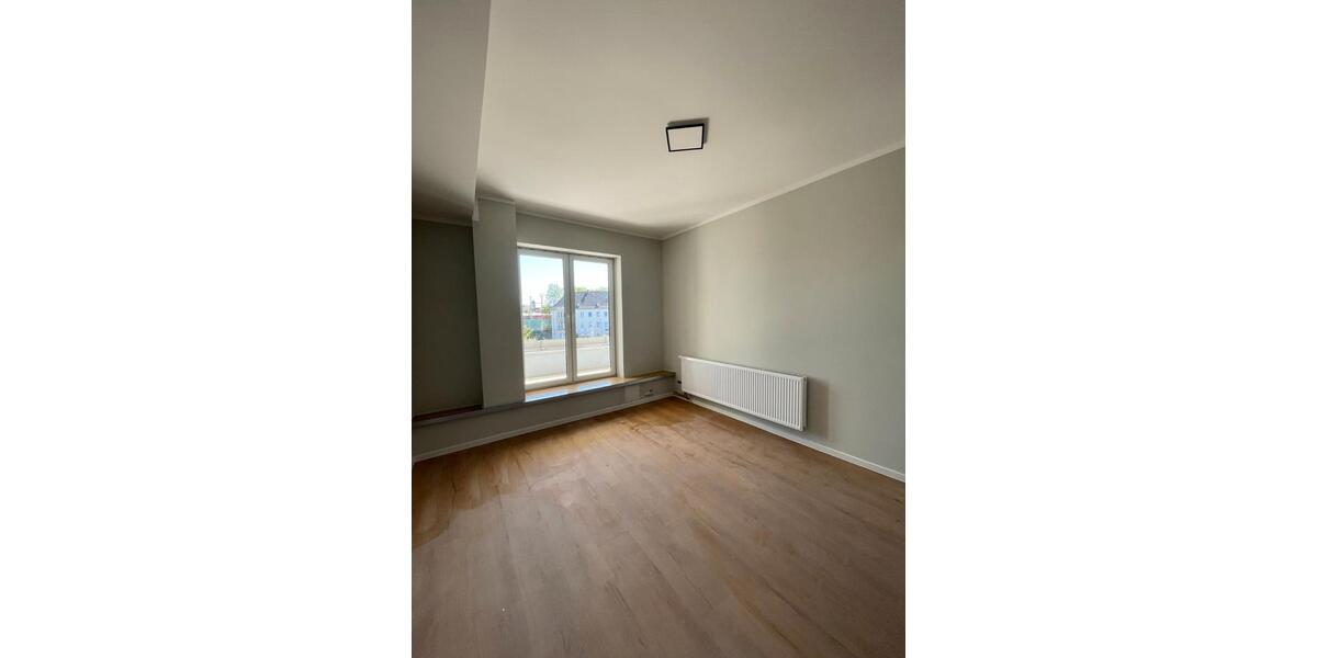 Etagenwohnung Osnabrück - 4 Zimmer, 163 m&sup2;, 1.600&euro; | Angebot:26680289
