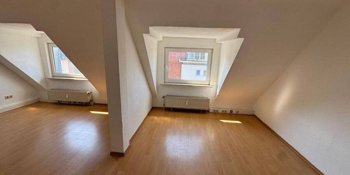 Etagenwohnung Saarbrücken St Johann - 2 Zimmer, 65 m&sup2;, 495&euro; | Angebot:26438415