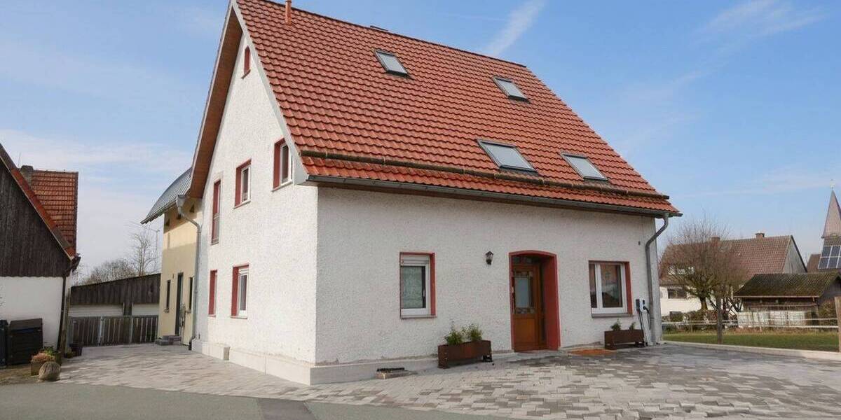 Einfamilienhaus Bad Wünnenberg Fürstenberg - 9 Zimmer, 295 m&sup2;, 349.000&euro; | Angebot:26028239