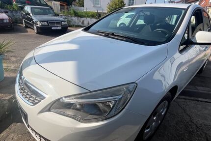 Opel Astra 112.000 km 4.599 € Stutensee 76297