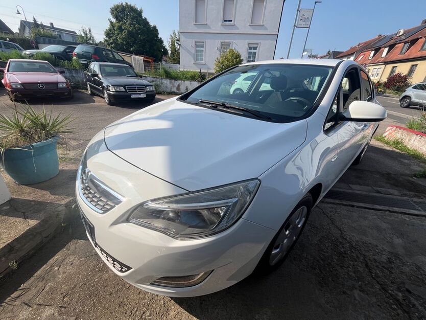 Opel Astra 112.000 km 4.599 € Stutensee 76297
