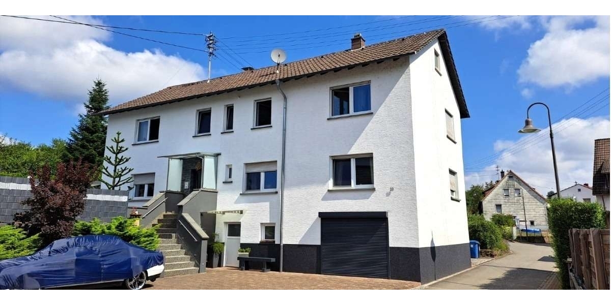 Großzügiges Wohnen für zwei Generationen: Poolbereich mit Poolbar und barrierefreiem EG - Zweifamilienhaus Katzweiler | Angebot:27131010