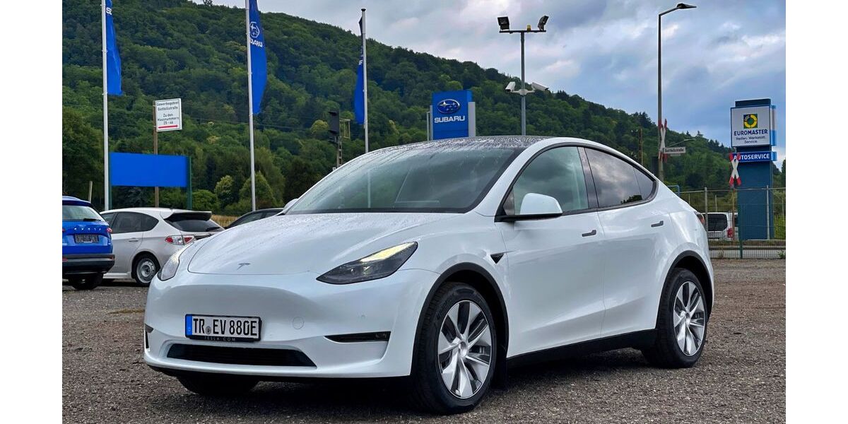 Tesla Model Y 57.950 km 35.490 &euro; Trier 54294