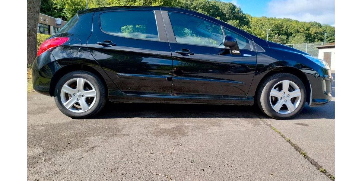 Peugeot 308 219.800 km 1.500 &euro; Mertesdorf 54318