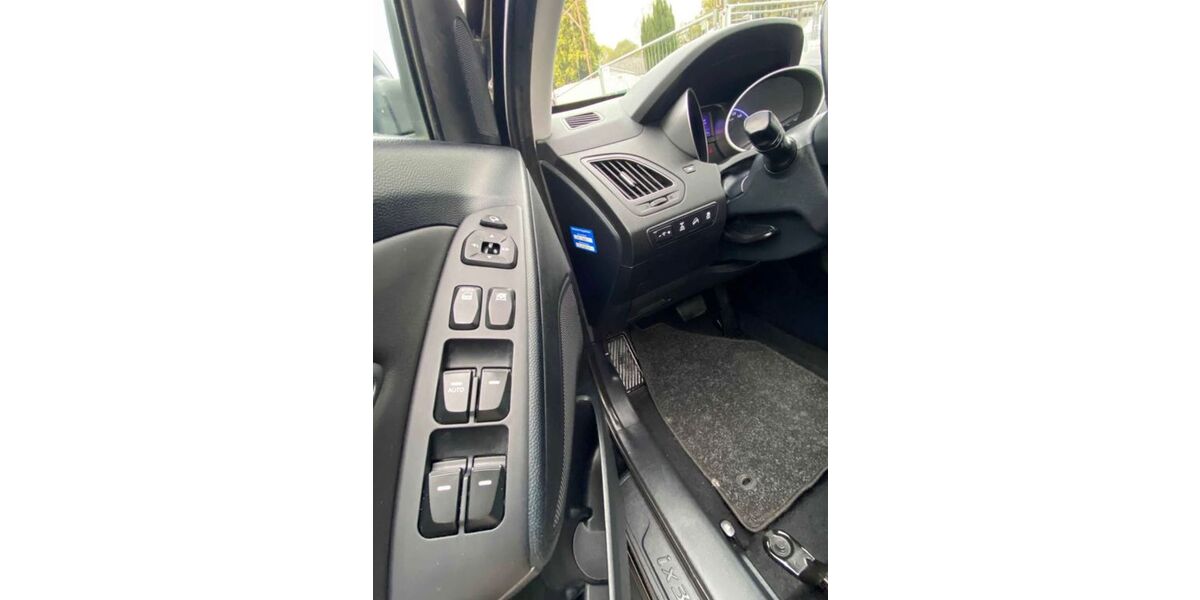 Hyundai ix35 200.009 km 7.600 &euro; Berlin Marzahn-Hellersdorf 12687