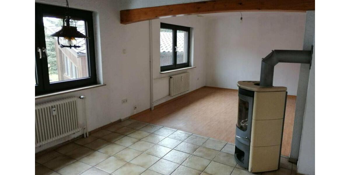 Etagenwohnung Würzburg Lindleinsmühle - 4 Zimmer, 90 m&sup2;, 880&euro; | Angebot:25367412