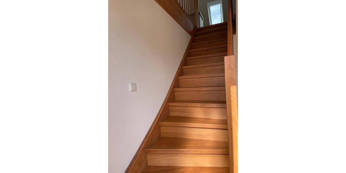 Dachgeschoßwohnung Kiel Blücherplatz - 3 Zimmer, 85 m&sup2;, 1.200&euro; | Angebot:25498575