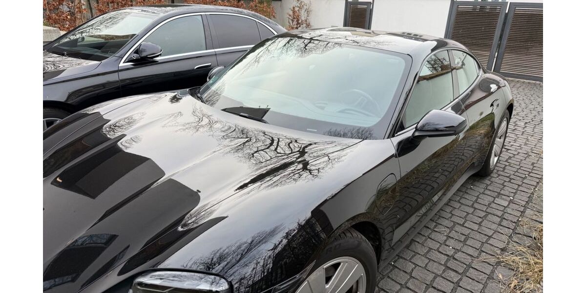 Porsche Taycan 70.000 km 49.900 &euro; Hamburg 22609