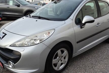 Peugeot 207 155.000 km 2.890 &euro; Landshut 84030
