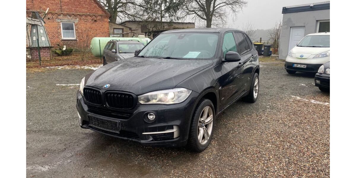 BMW X5 294.000 km 16.000 &euro; Bandenitz 19230
