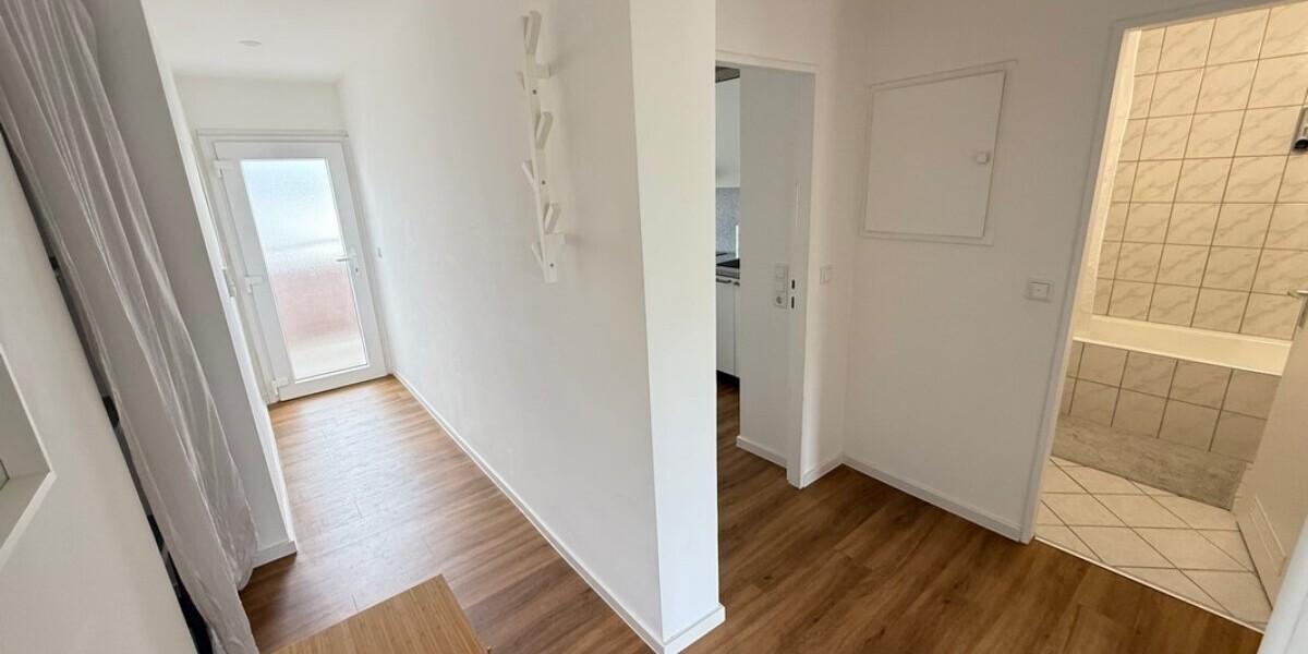 Eschborn: Elegant und exzellent sanierte 2 Zimmer-Wohnung in zentraler Lage - Etagenwohnung Eschborn | Angebot:26648460