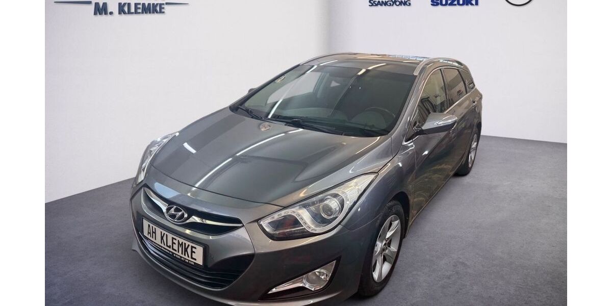 Hyundai i40 69.896 km 11.990 &euro; Berlin 12526