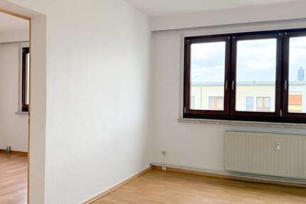 Wohnung zum Kaufen in OelsnitzVogtl. 27.000 € 47 m² 2 zimmer