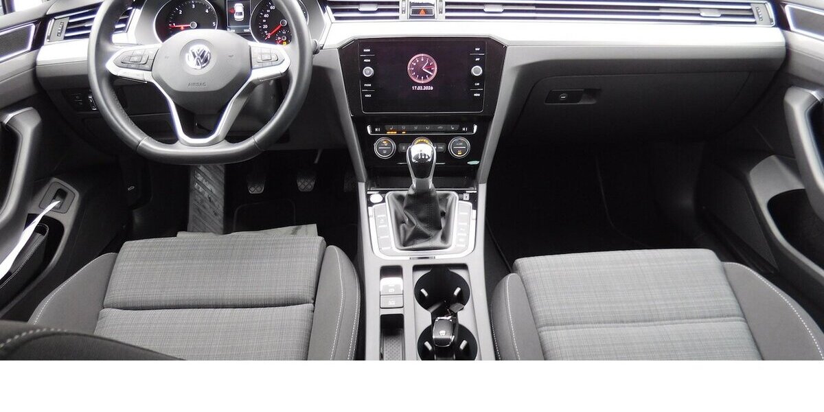VW Passat 2.0 Bussiness BMT TDI Standhei.Navi Klima 36.500 km 21.990 &euro; Vordorf 38533