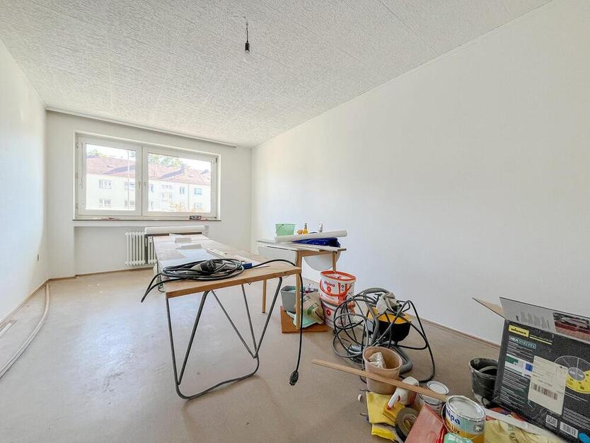 Leerstehend! Renovierungsbedürftige Wohnung mit Balkon in Nürnberger Nordstadt 2 zimmer