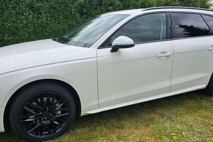 Audi A4 93.323 km 25.995 &euro; Schwedt 16303