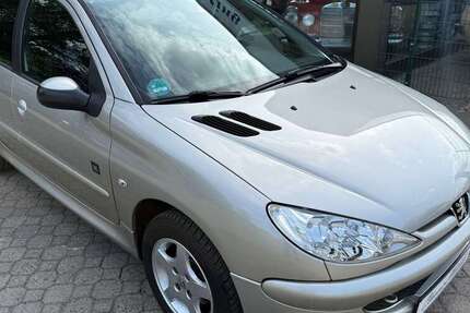 Peugeot 206 102.000 km 2.450 &euro; Beverstedt 27616