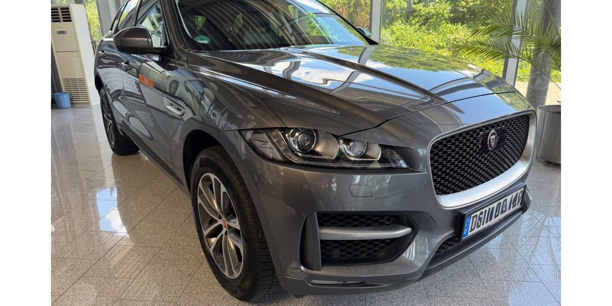 Jaguar F-PACE P250 R-Sport 25t+Xenon+Kamera+ACC+Spur 87.250 km 24.990 &euro; Westendorf 86707