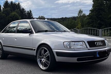 Audi 100