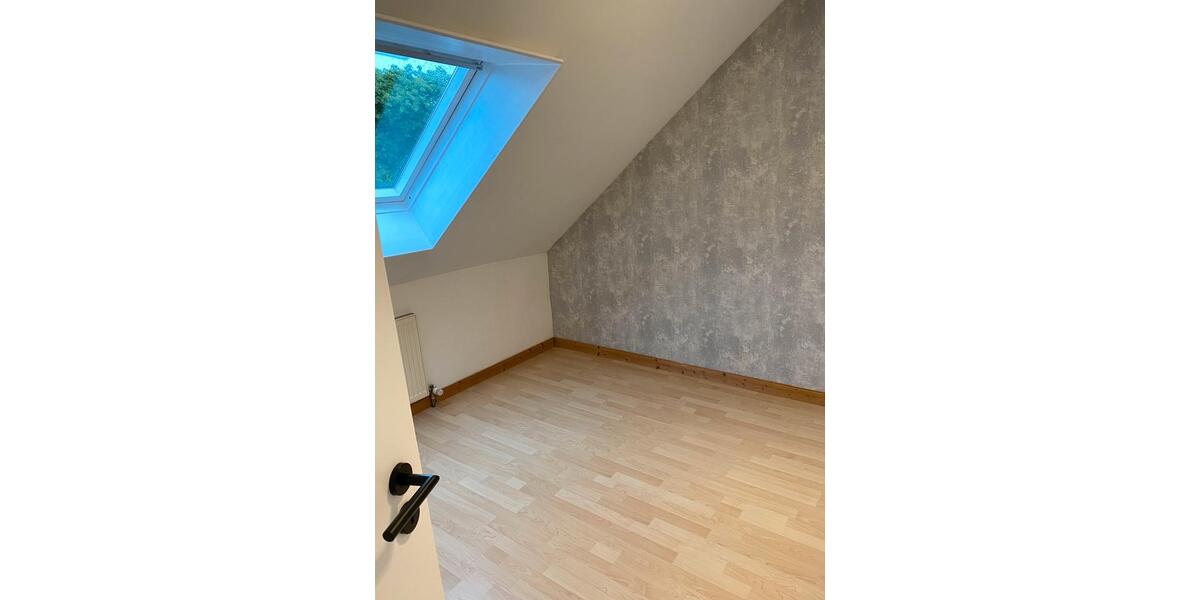 Dachgeschoßwohnung Überherrn - 3 Zimmer, 75 m&sup2;, 178.000&euro; | Angebot:27003964
