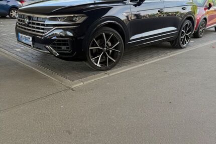 VW Touareg 100.092 km 45.500 &euro; Wiesbaden 65197