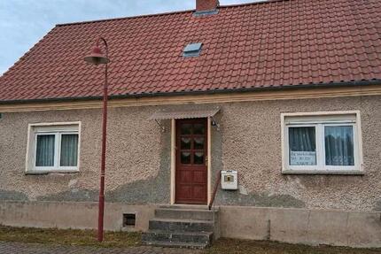 Haus Genthin - 6 Zimmer, 100 m&sup2;, 65.000&euro; | Angebot:26906075